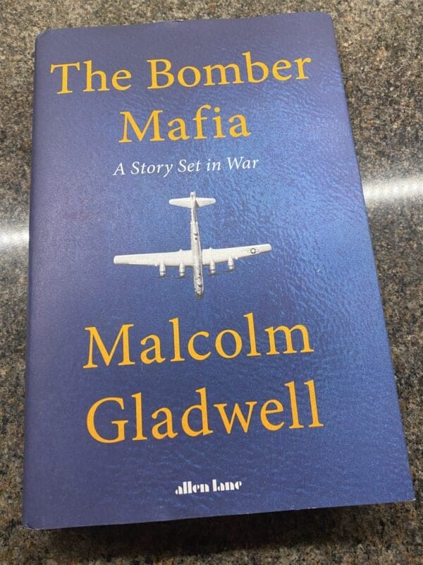 Book cover of The Bomber Mafia by Malcolm Gladwell